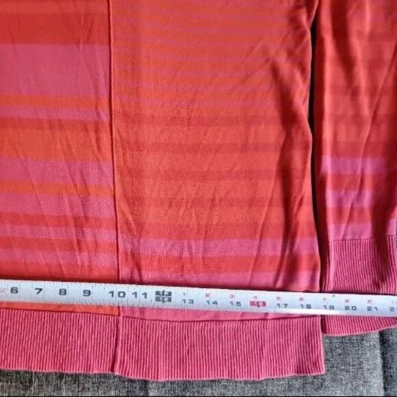 Sweater size M Womans Coldwater Creek red Pink cardigan long sleeve with v neck - Picture 4 of 10